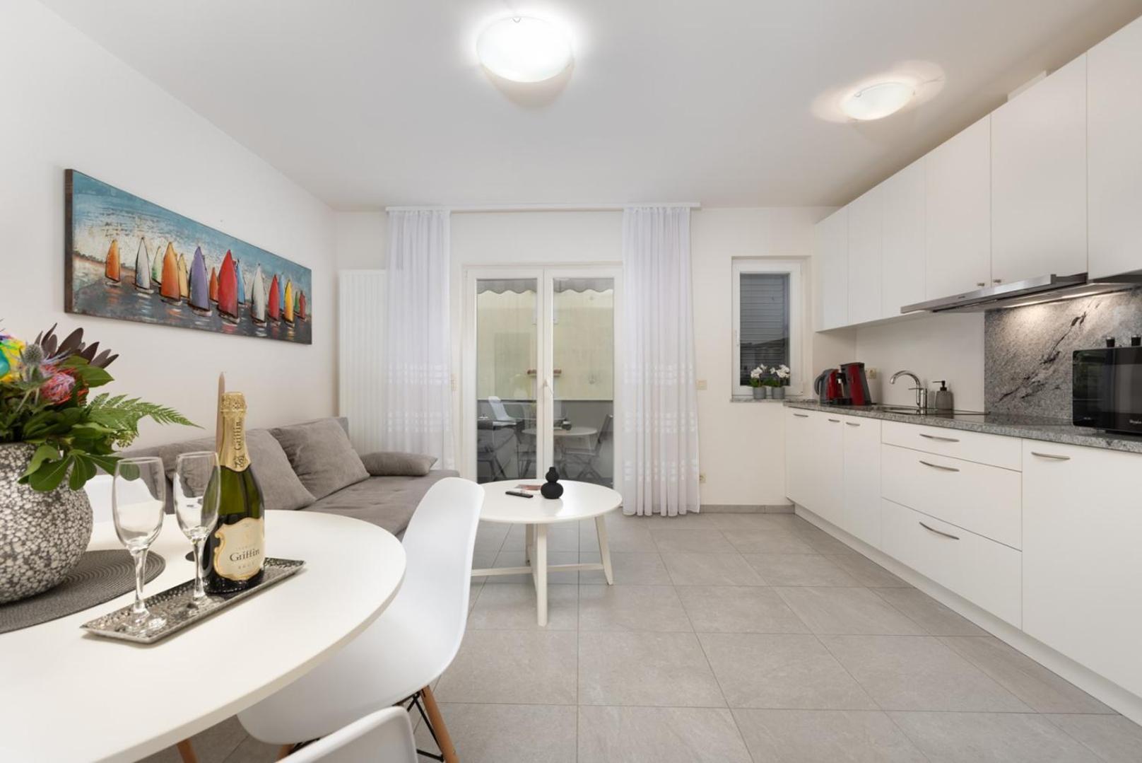 Apartments Pivas Malinska Eksteriør bilde