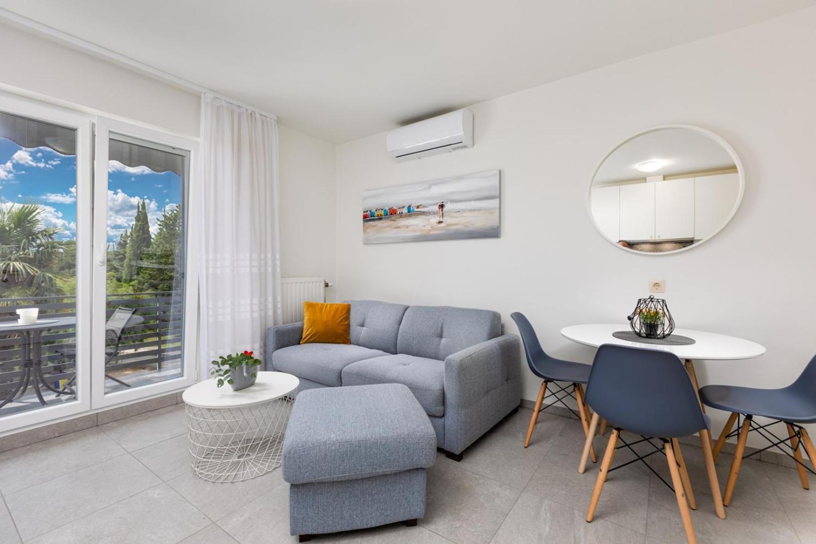 Apartments Pivas Malinska Eksteriør bilde